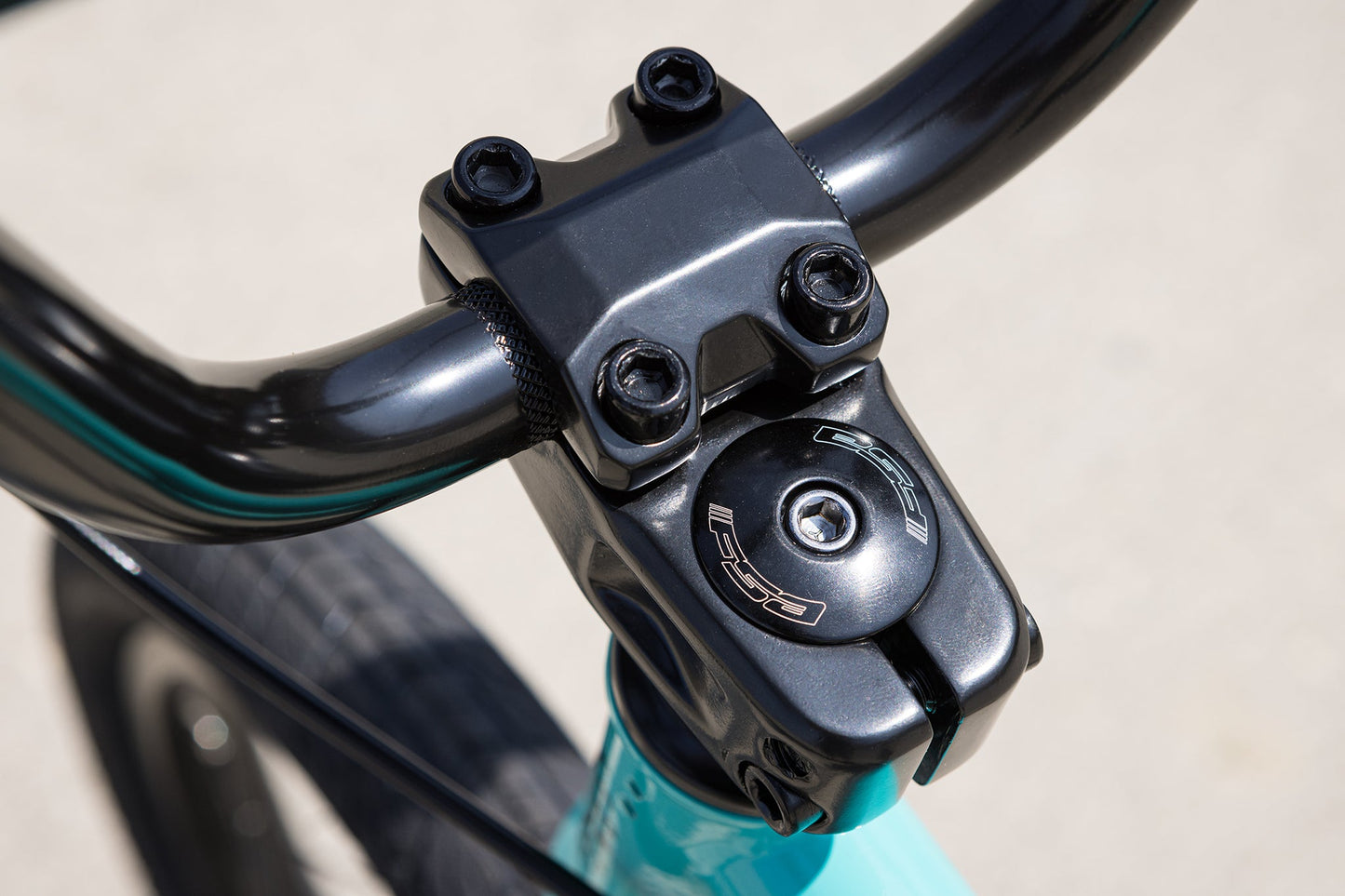 Sunday Primer 16" - Gloss Turquoise 16.5" tt