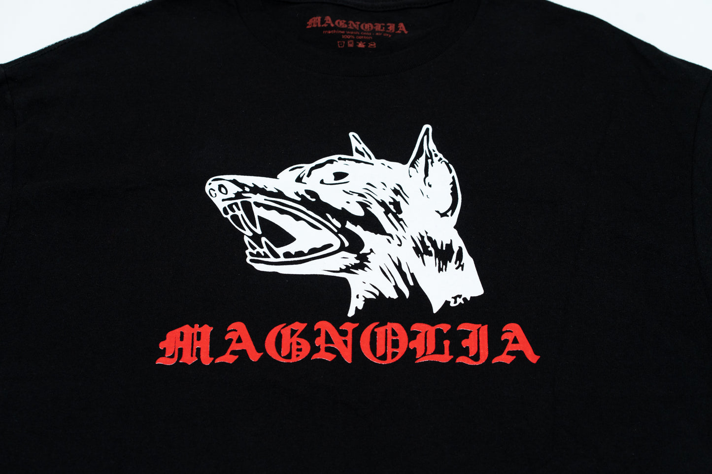 0 Magnolia BLACK DOBERMAN LOGO TEE