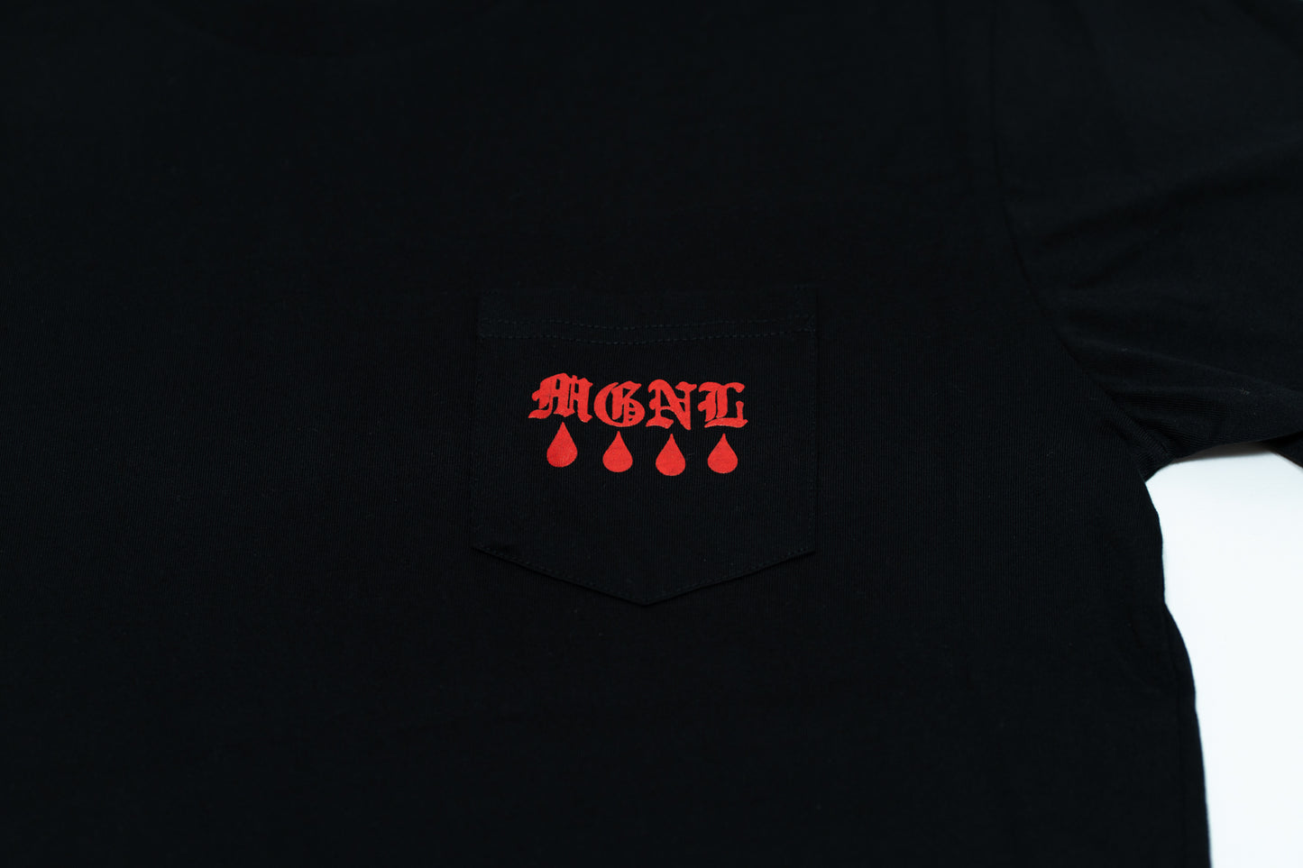 0 Magnolia MGNL DRIP POCKET TEE